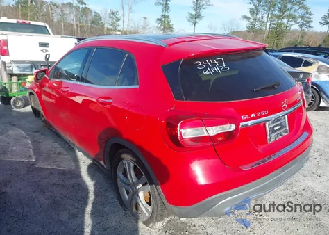 2016 Mercedes-Benz Gla 250 4Matic z USA, uszkodzony, nr VIN WDCTG4GB9GJ193447